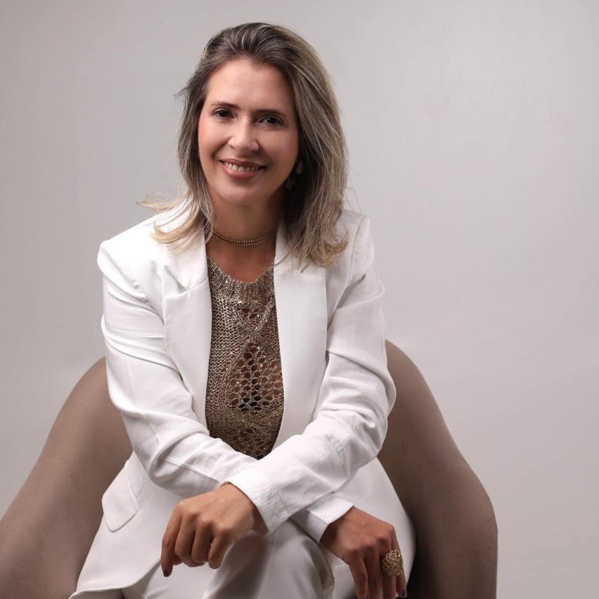 Dra. Marilda Muniz de Araújo, advogada